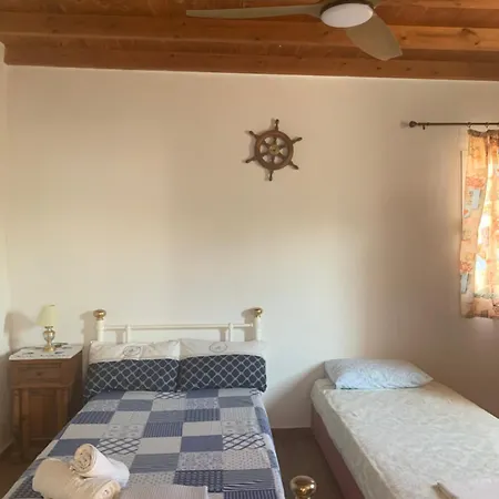 Nafsika * Agia Marina (Leros)